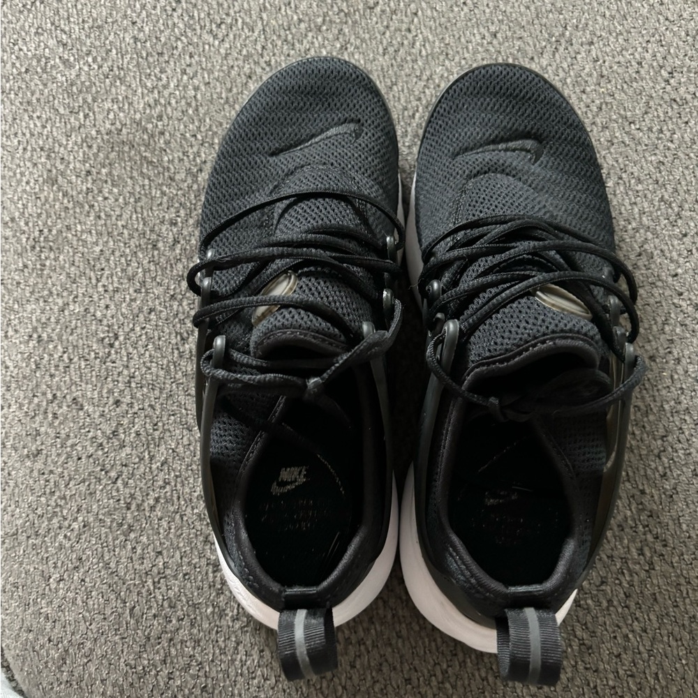 Nike Black womens prestos